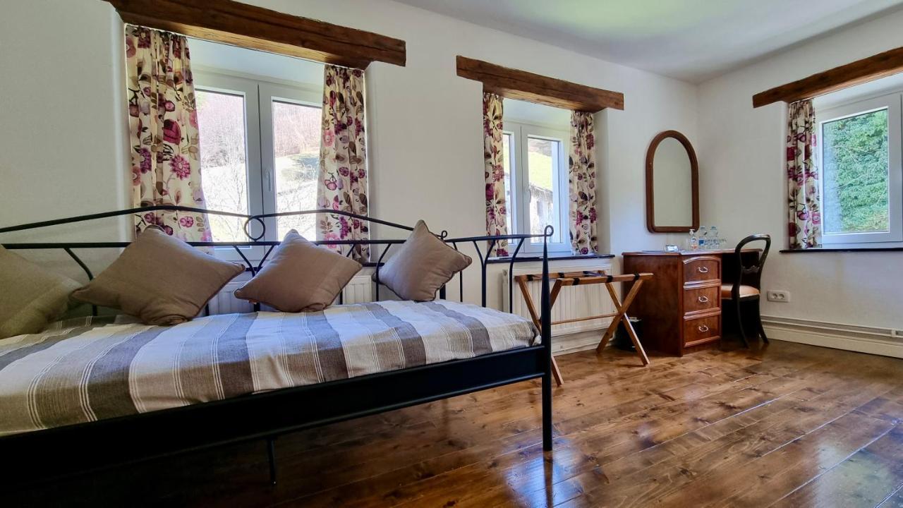 Hisa Brdo Guesthouse تولمين المظهر الخارجي الصورة