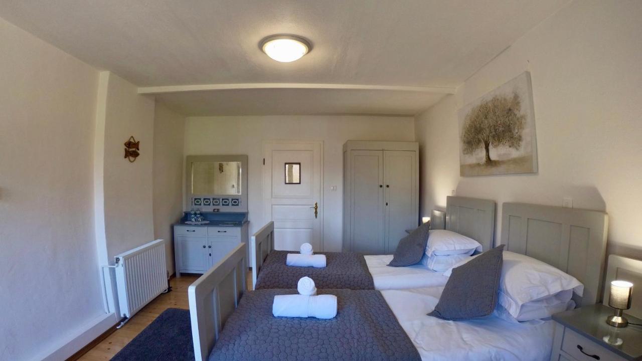 Hisa Brdo Guesthouse تولمين المظهر الخارجي الصورة