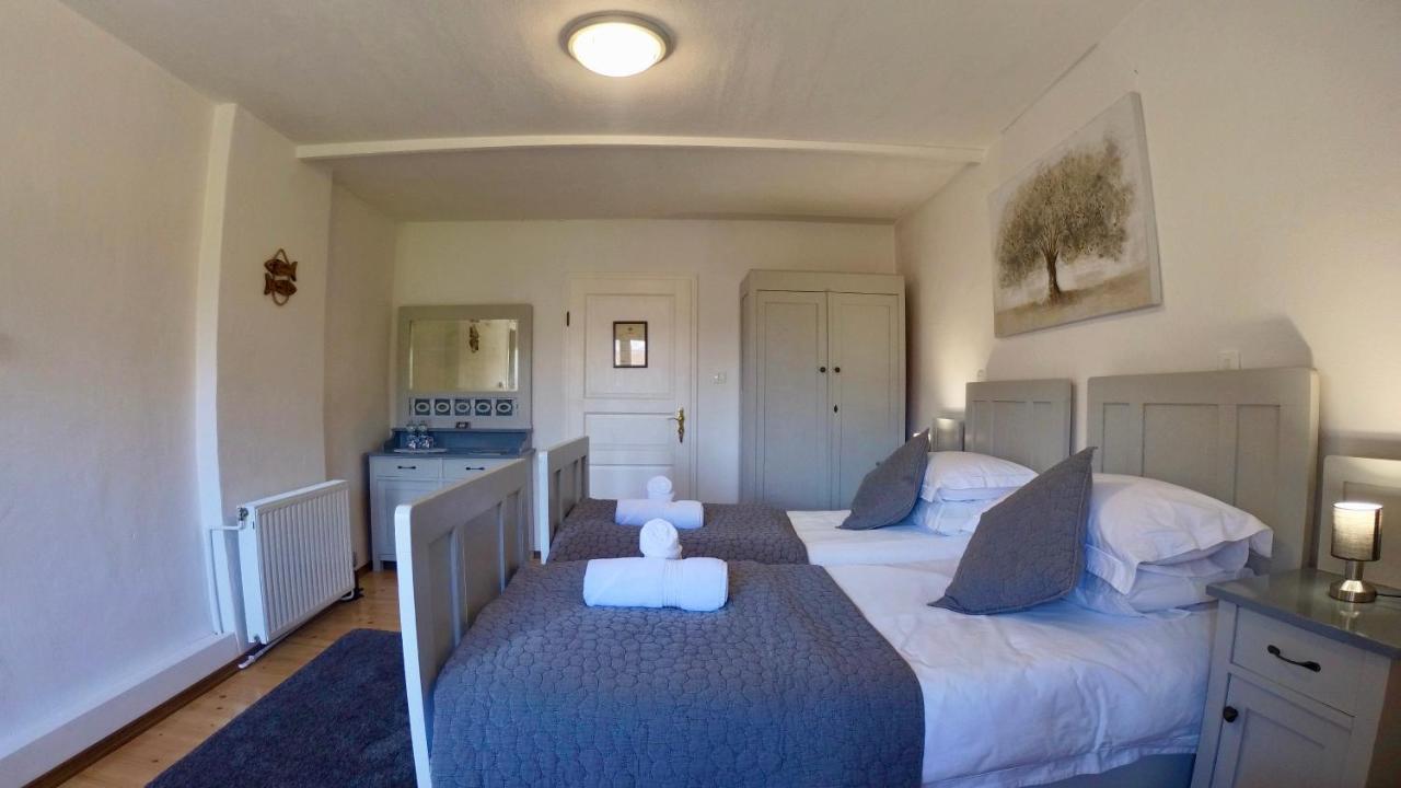 Hisa Brdo Guesthouse تولمين المظهر الخارجي الصورة